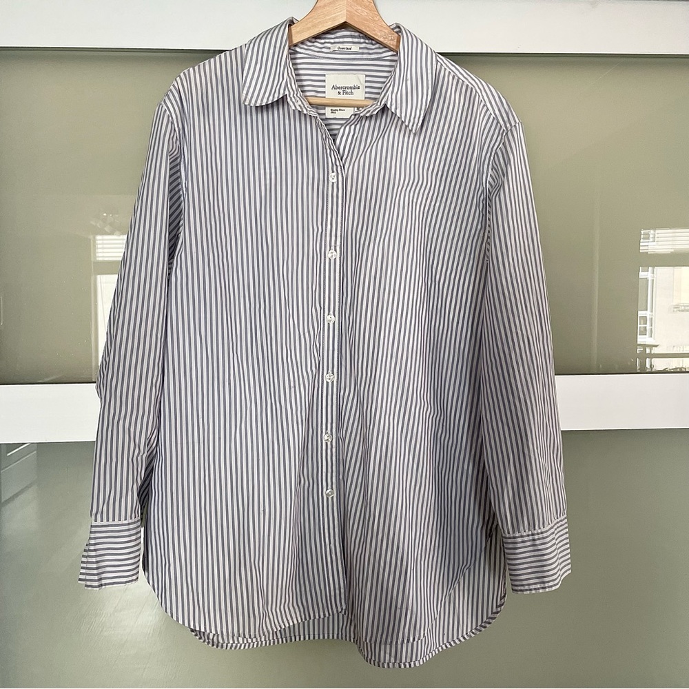 Abercrombie & Fitch Button-Down Shirt (M)